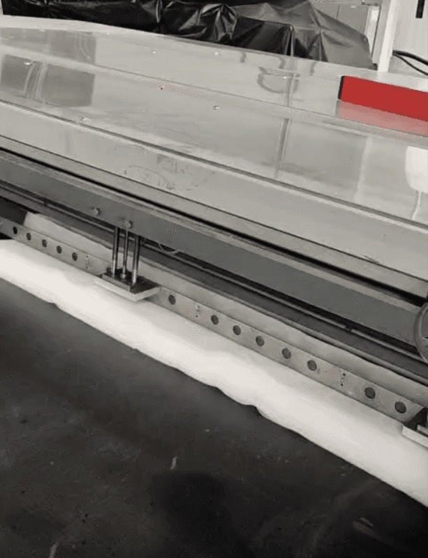 It processes polyethylene foams with a thickness from 0.5 mm to 6 mm.